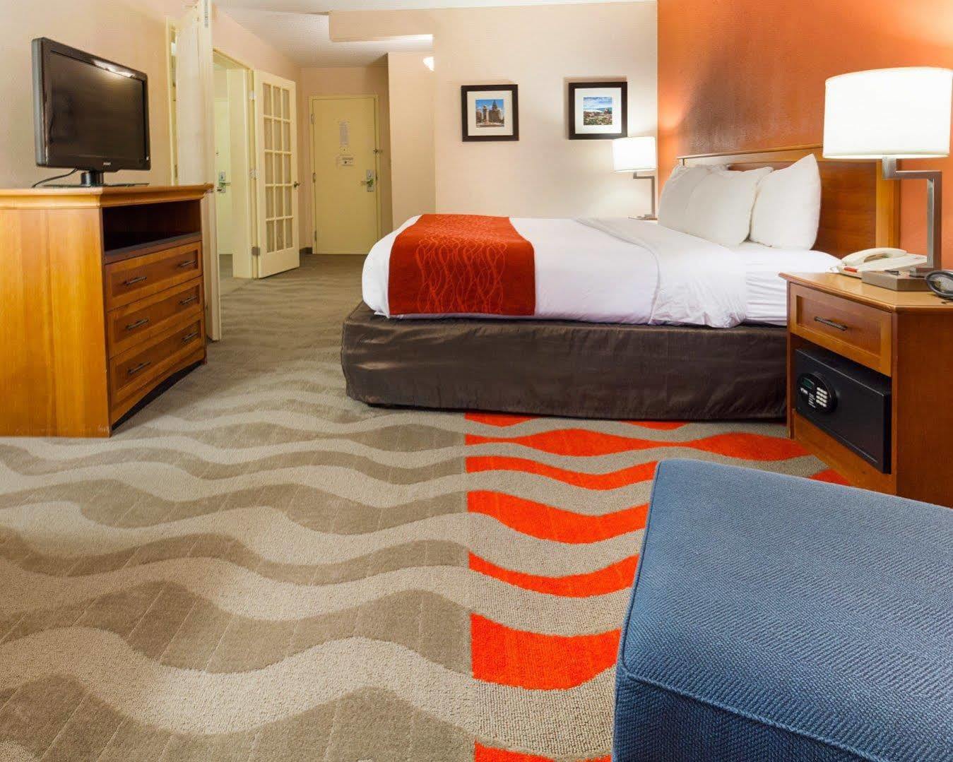 Comfort Inn & Suites Airport Syracuse Eksteriør bilde