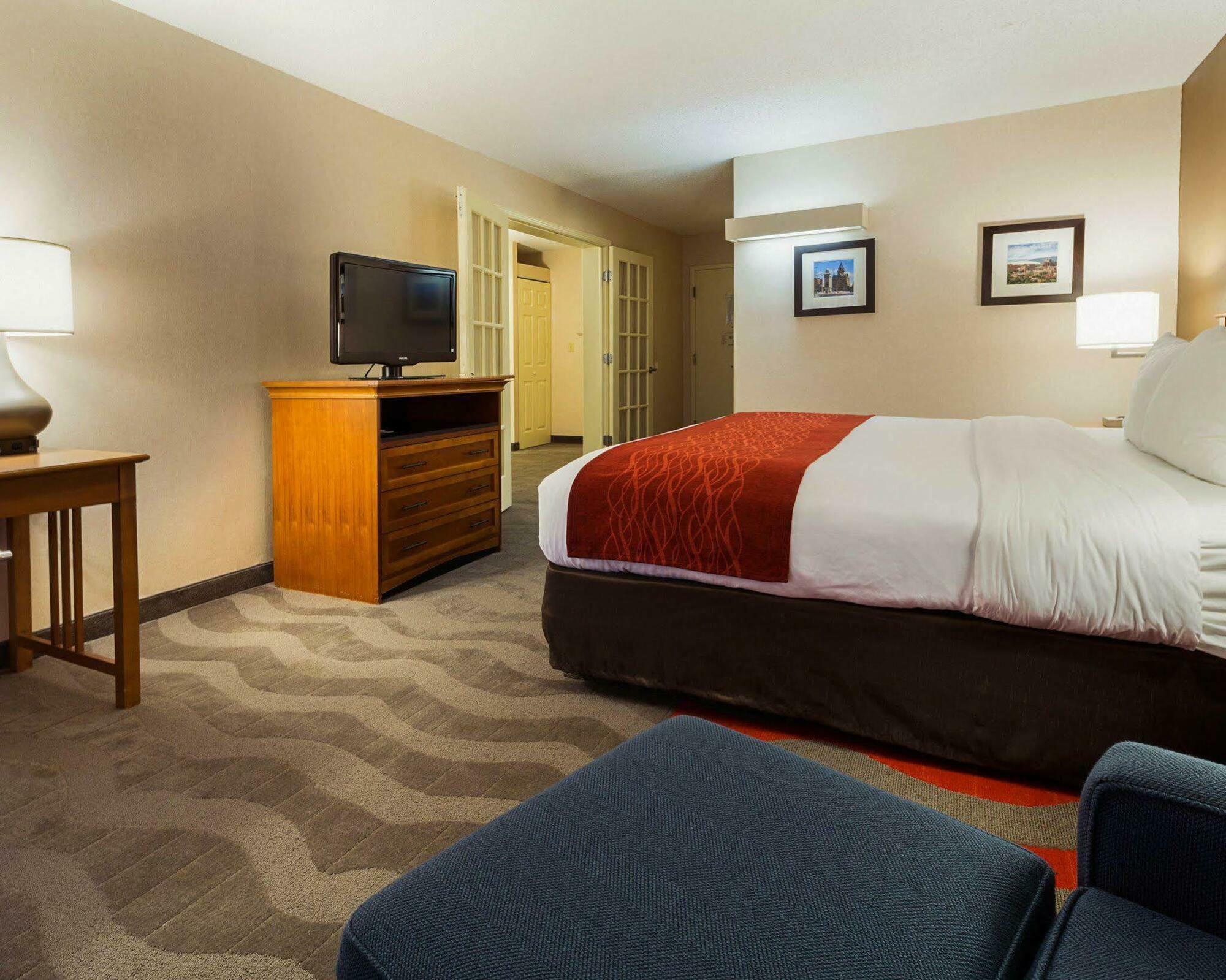 Comfort Inn & Suites Airport Syracuse Eksteriør bilde